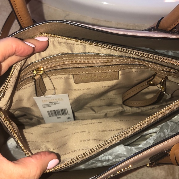 Michael Kors Mercer NWT patent, color ballet - Picture 4 of 8